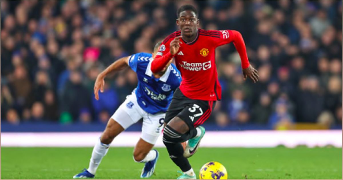 Tài năng trẻ Kobbie Mainoo tỏa sáng trong trận đấu Man Utd vs Everton